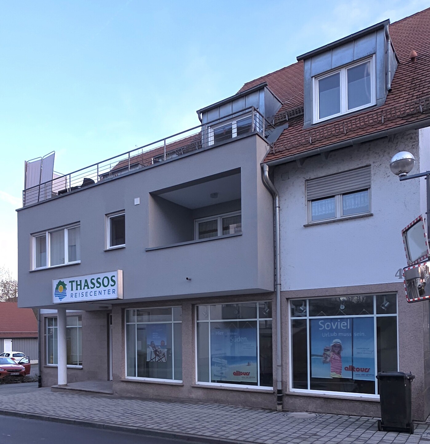 Straßenfront