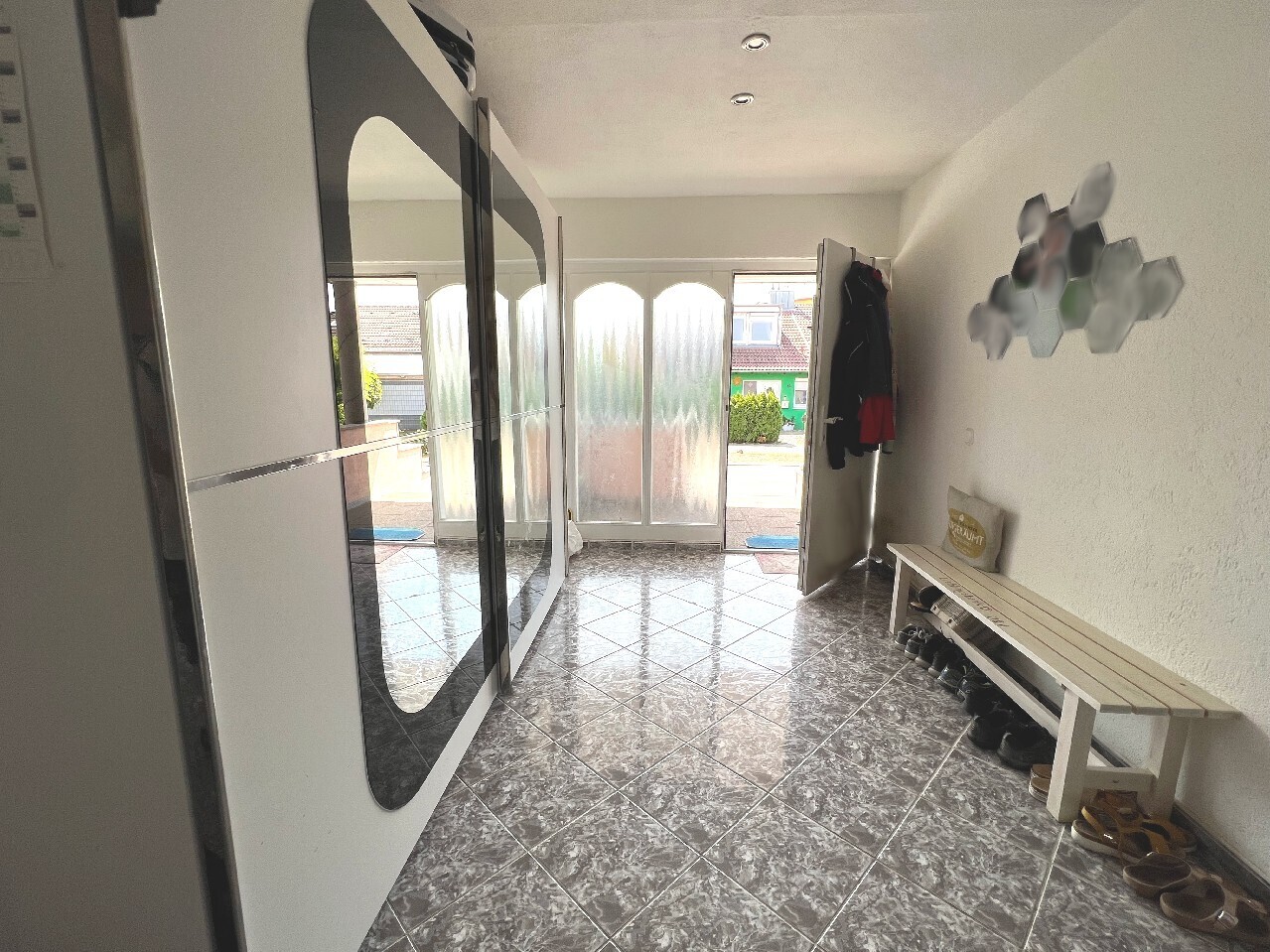 Eingang mit Garderobe