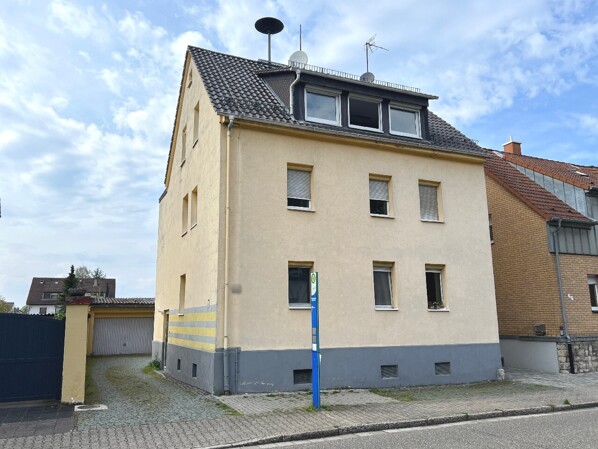 Straßenansicht