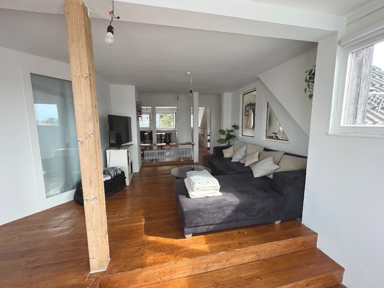 Wohnzimmer - Whg. im DG