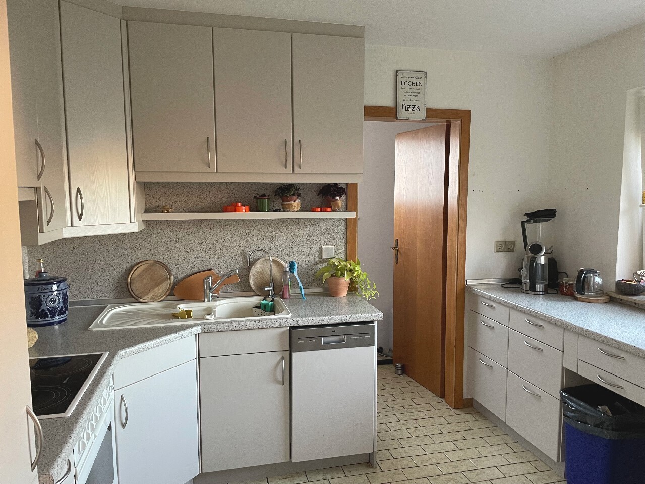 Whg. OG - Küche