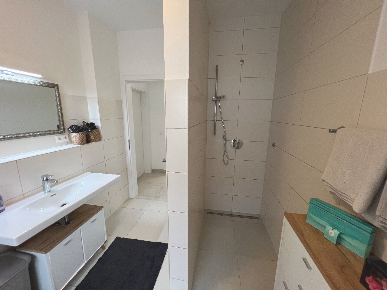 Badezimmer - weitere Ansicht