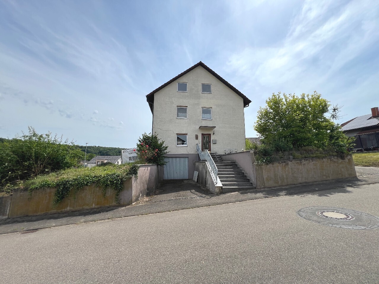Blick zum Hauseingang