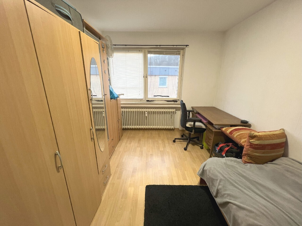 Kinderzimmer-Büro