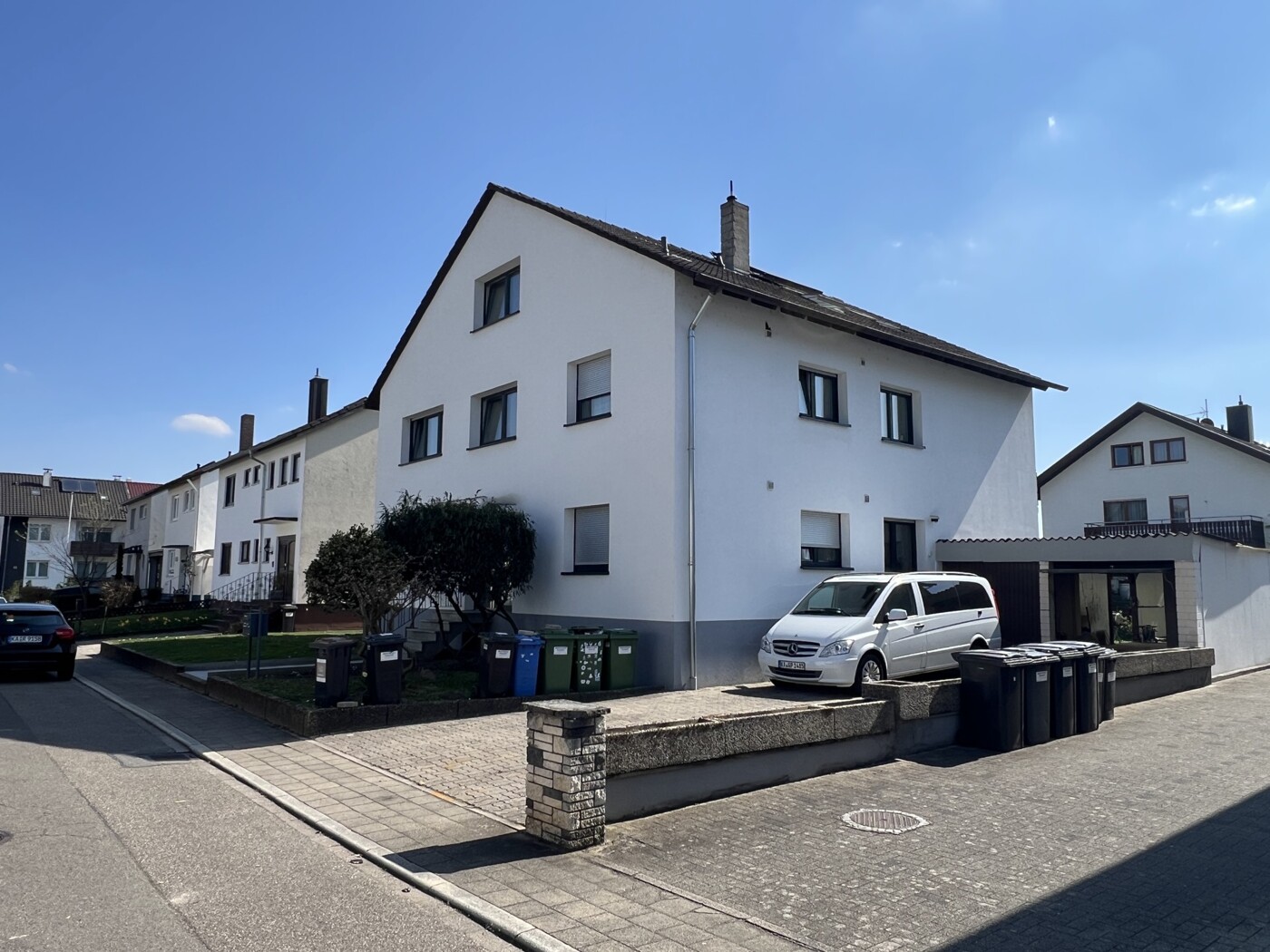 Straßenansicht 1