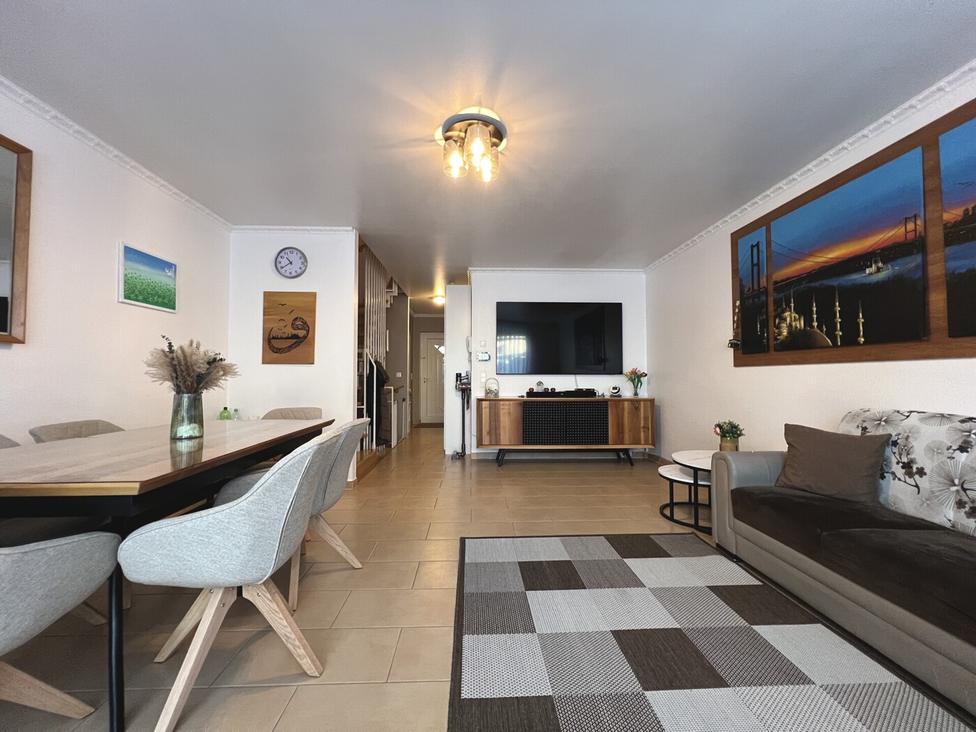 Wohn- und Essbereich