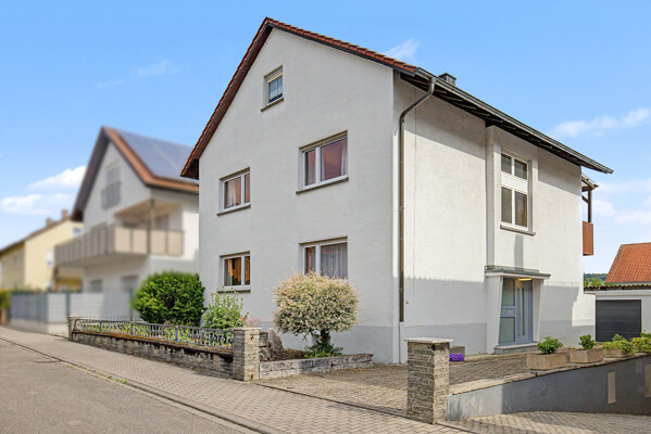 Straßenansicht 1