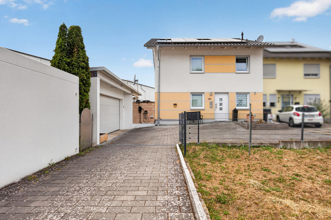 Einfahrt zum Haus 