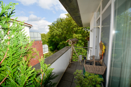 Balkon auf der linken Seite