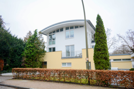 Hausansicht von der Straße