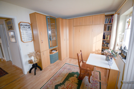 Schlaf-/Gäste-/Arbeitszimmer