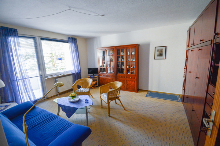 Wohn-/Ess-/Schlafzimmer