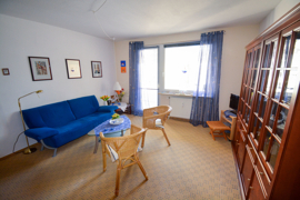 Wohn-/Ess-/Schlafzimmer