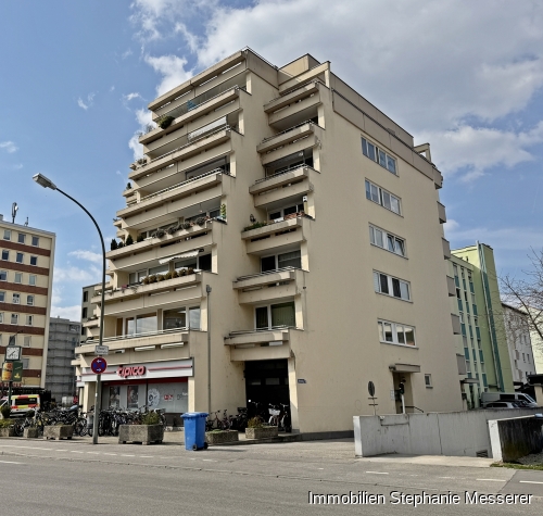 Wohn- und Geschäftshaus