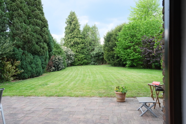 Blick den wunderschönen Garten