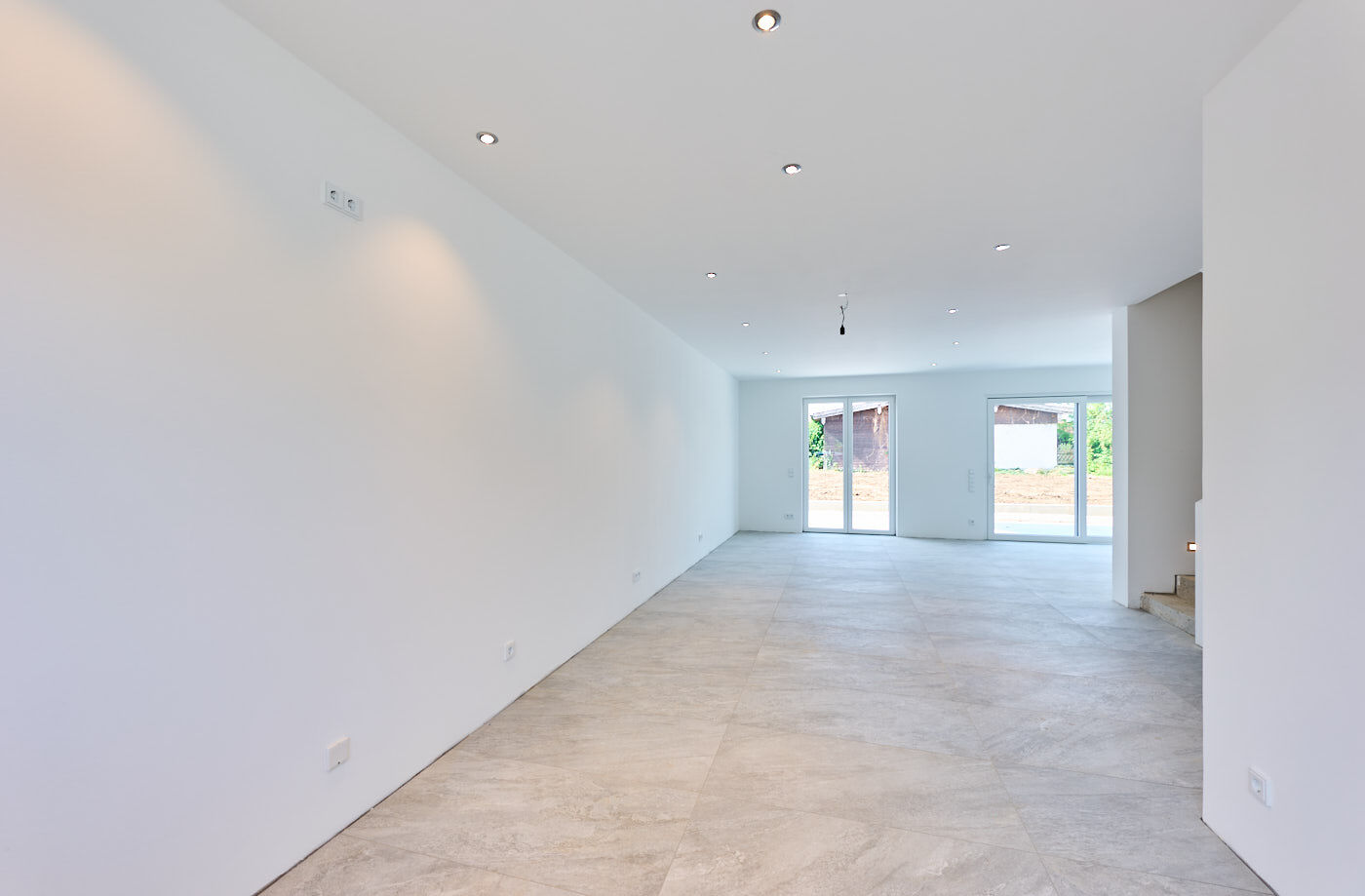 Küche mit Blick Richtung Garten