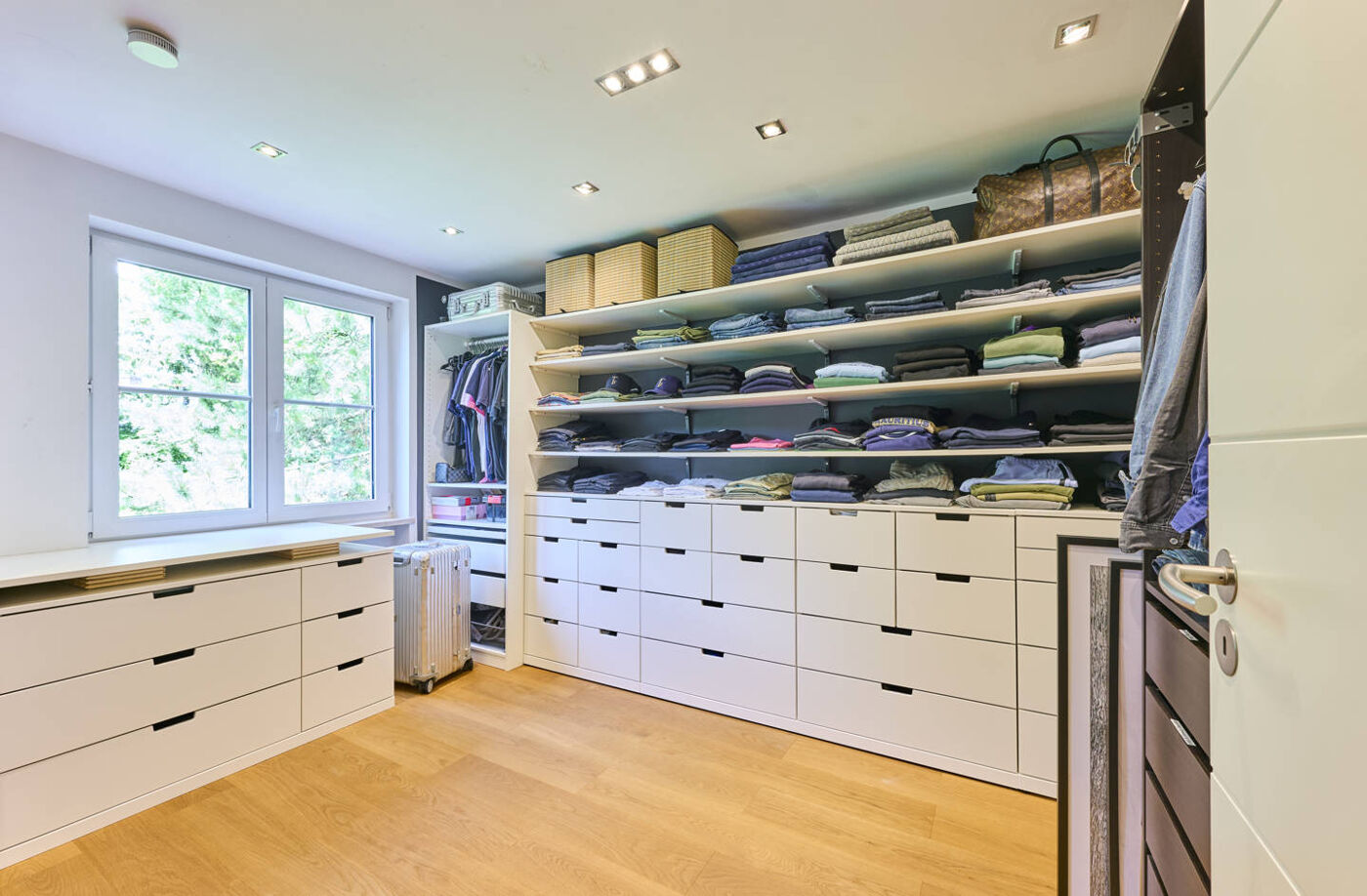 Kinderzimmer/ Ankleide