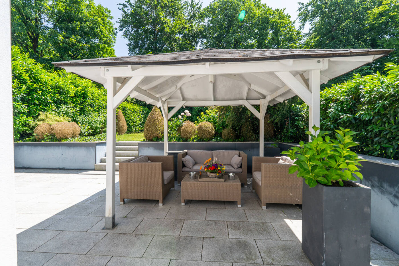Lounge mit Pergola