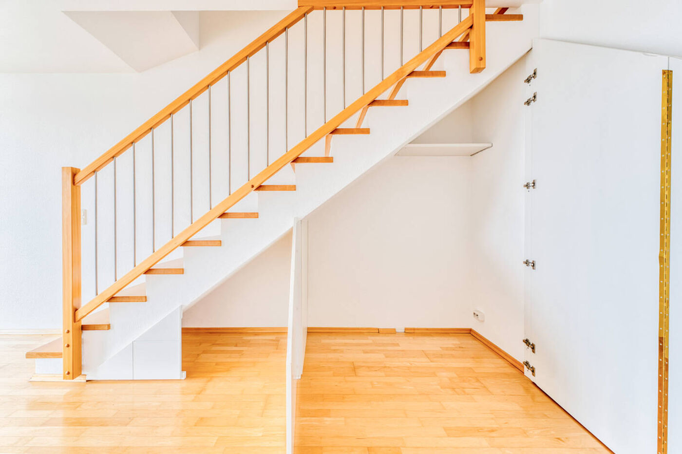 Stauraum unter der Treppe