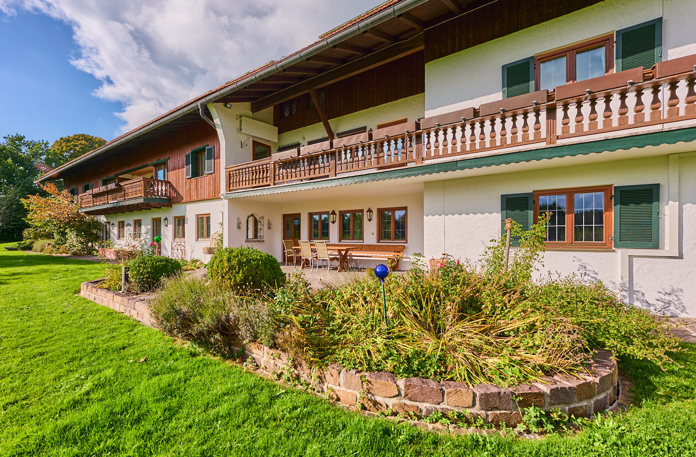 Terrasse EG & Balkon OG