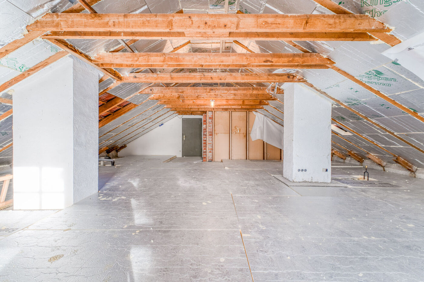 Dachgeschoss mit Ausbaupotentail