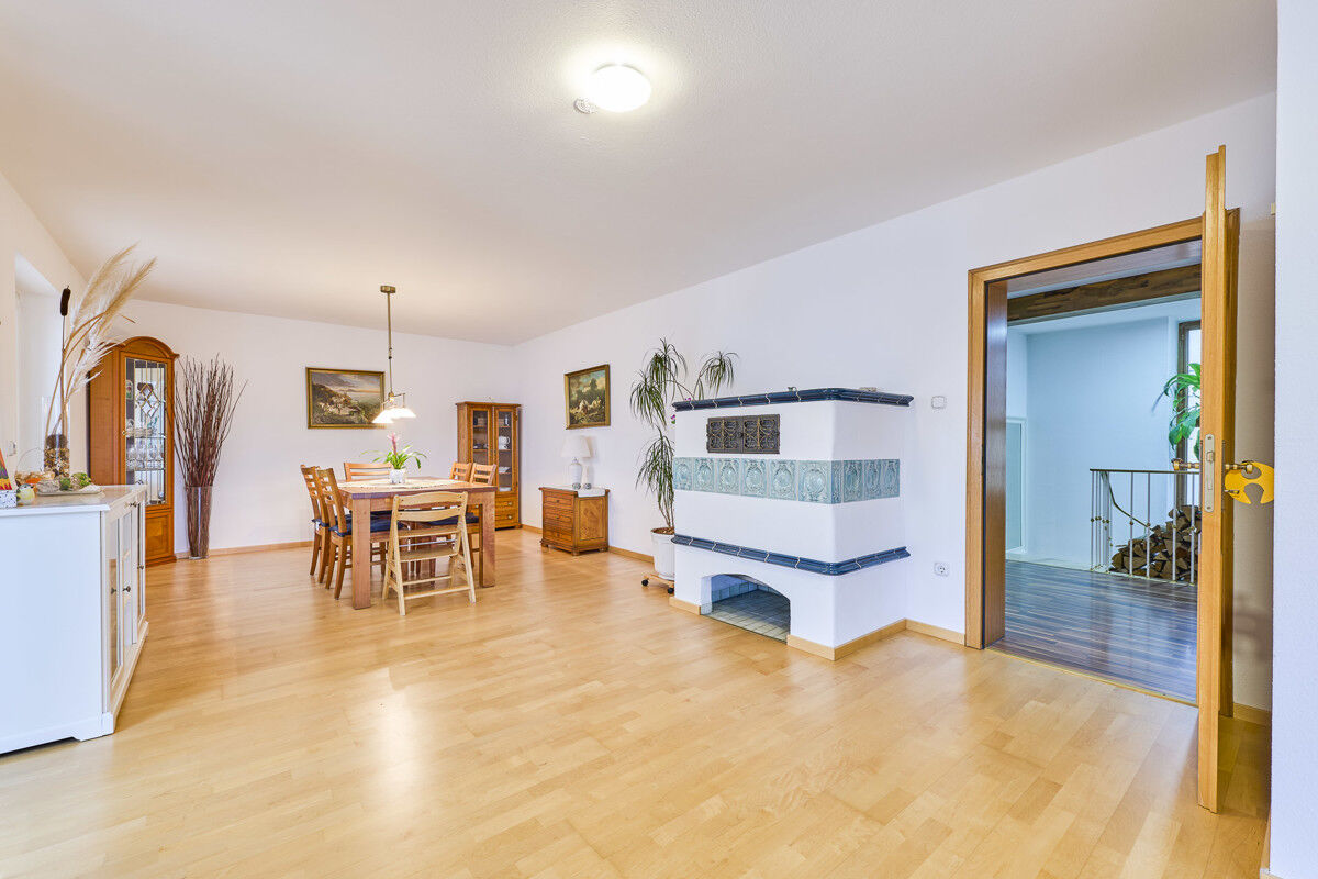 Wohnbereich mit Kachelofen