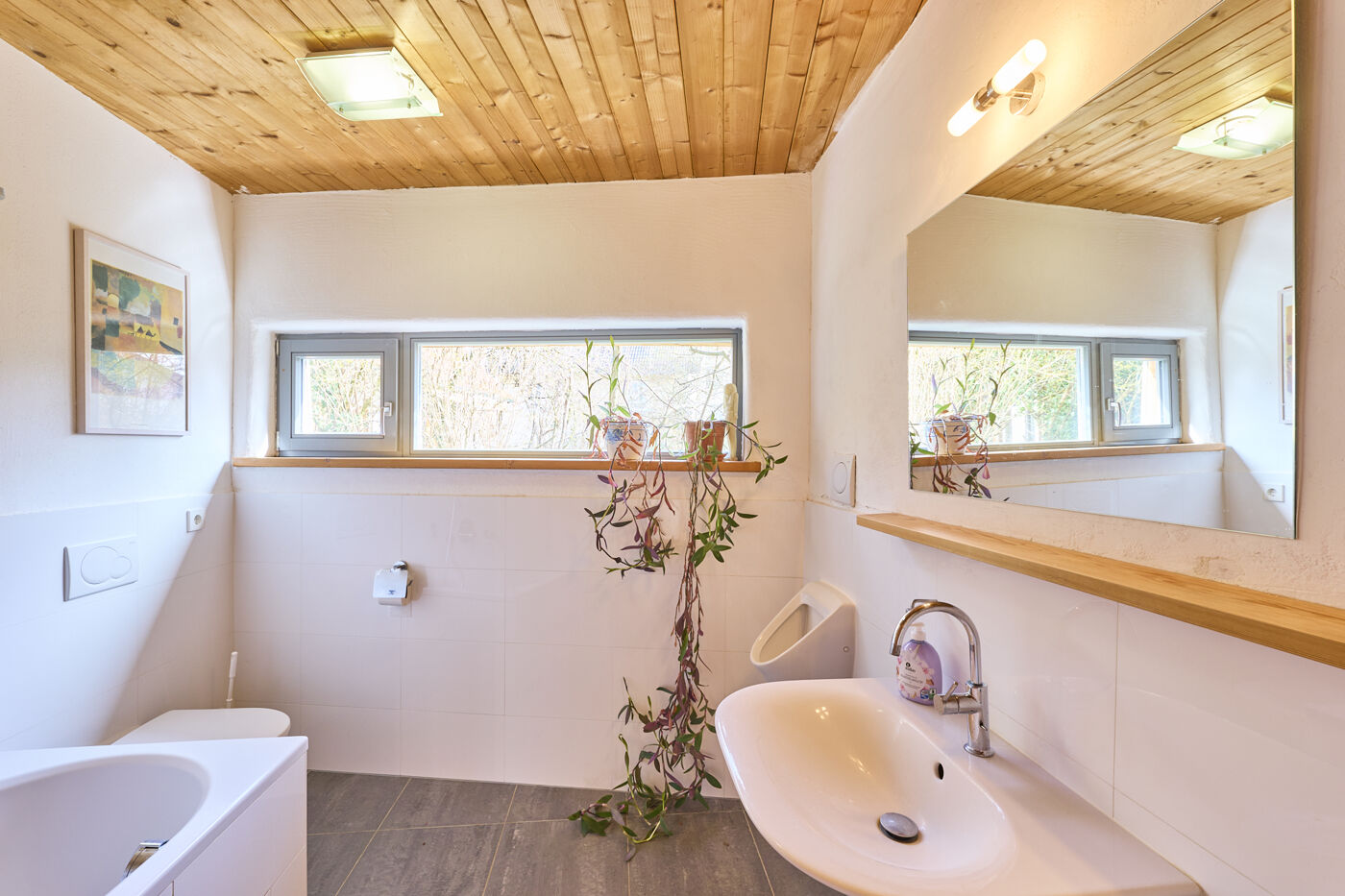 Badezimmer im Erdgeschoss