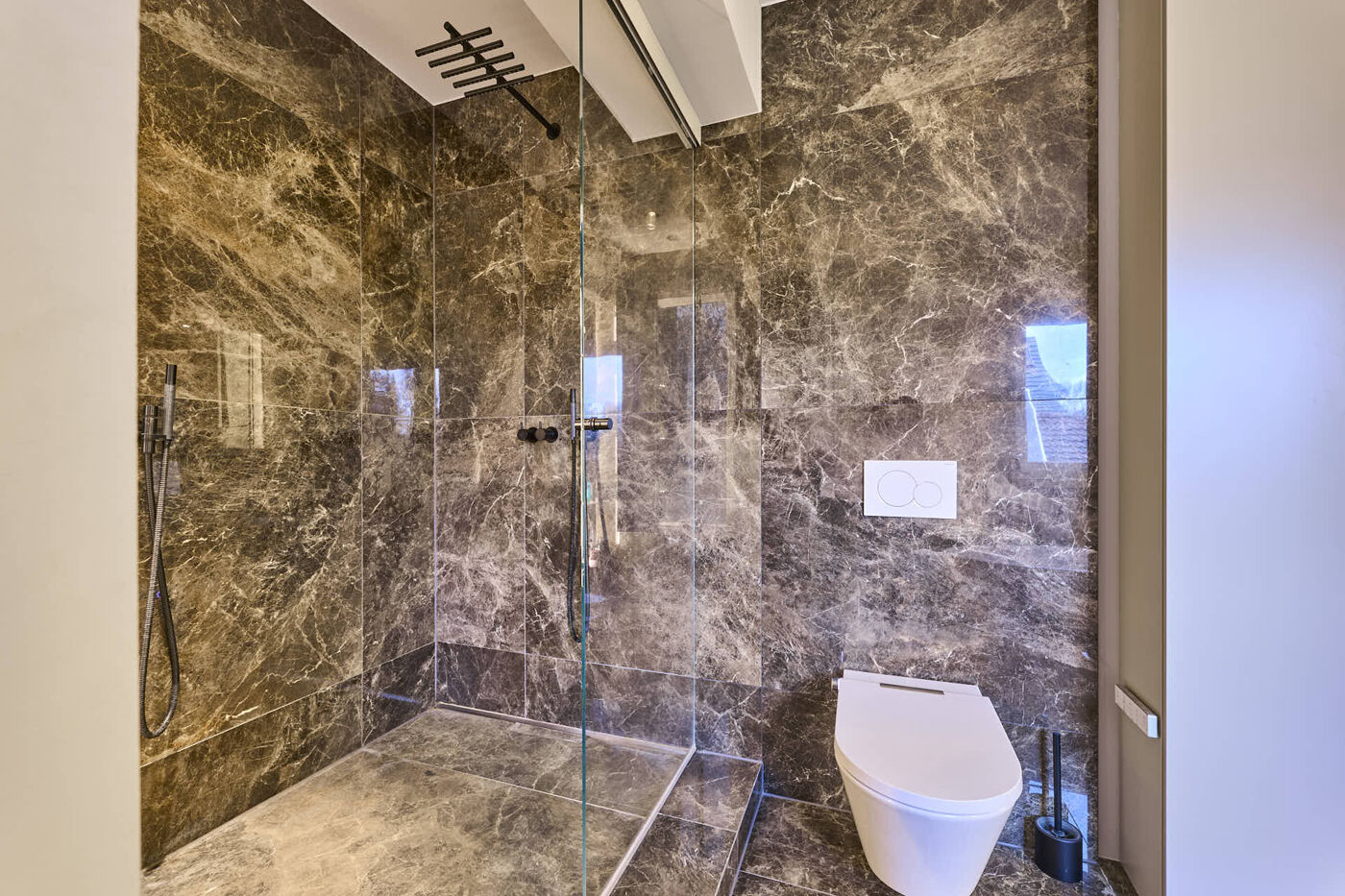 Master-Bathroom