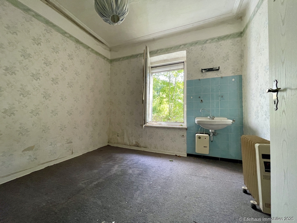 Diverse Zimmer im 1- und 2. OG