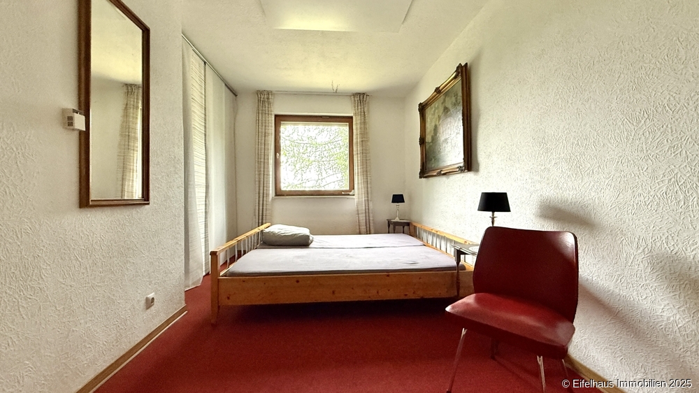 2. Schlafzimmer EG