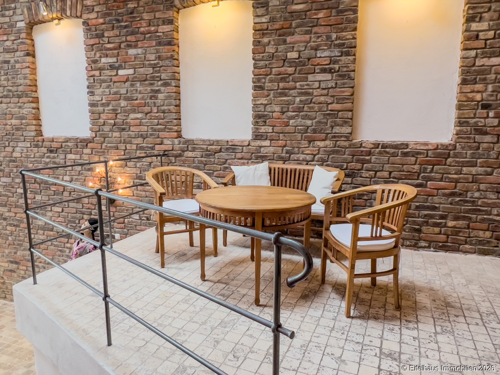 Sitzbereich auf Empore