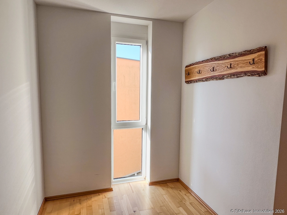 mit Platz für die Gaderobe 