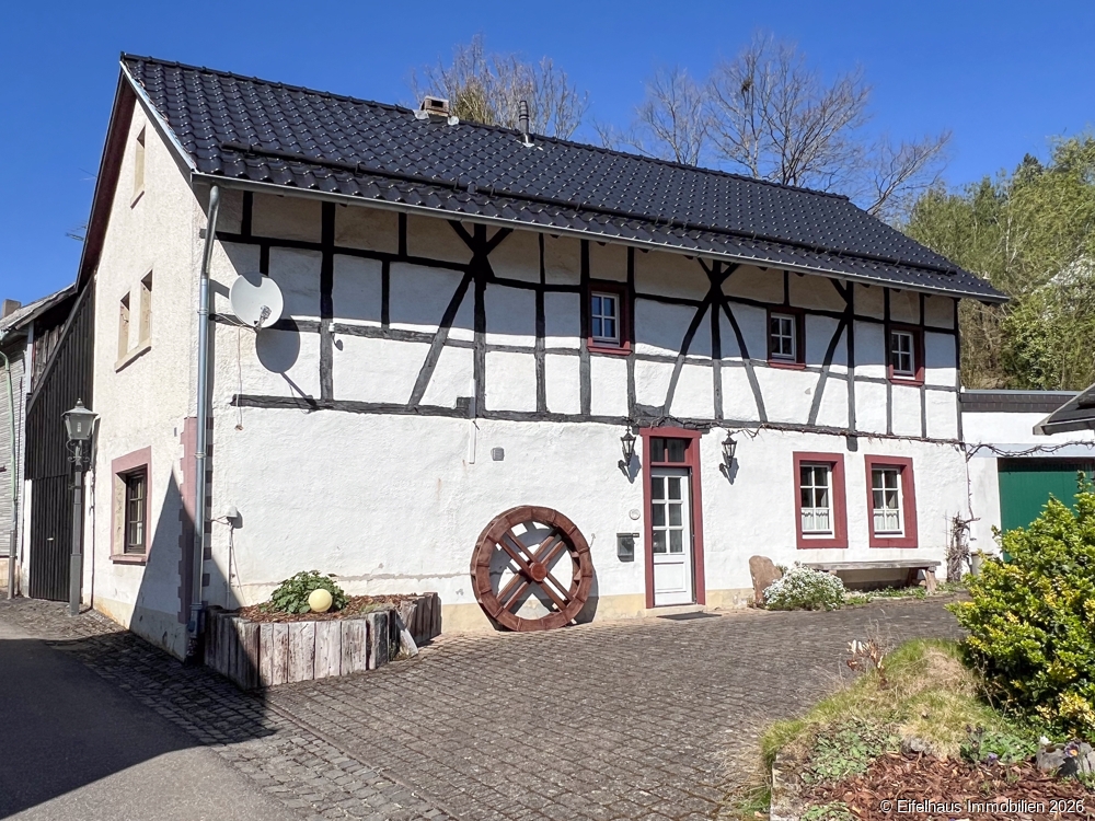 Frontansicht Gebäude 