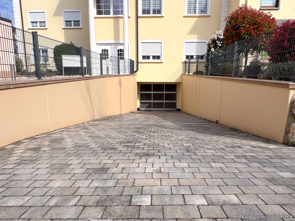 Tiefgaragenzufahrt