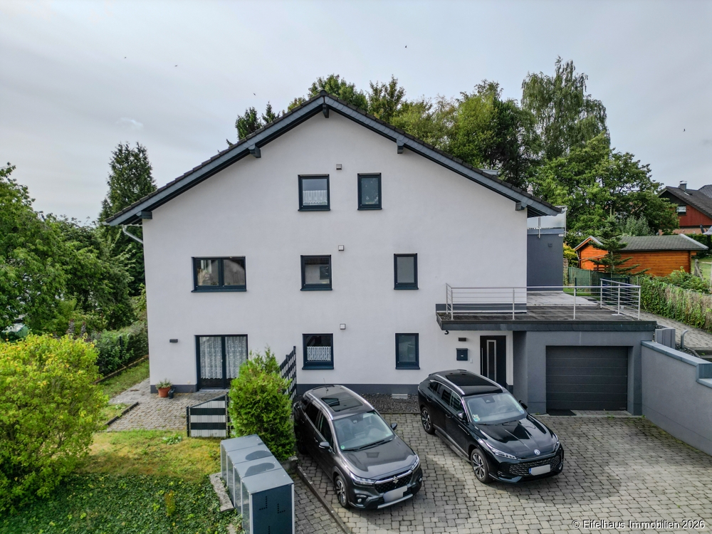 Straßenansicht Gebäude