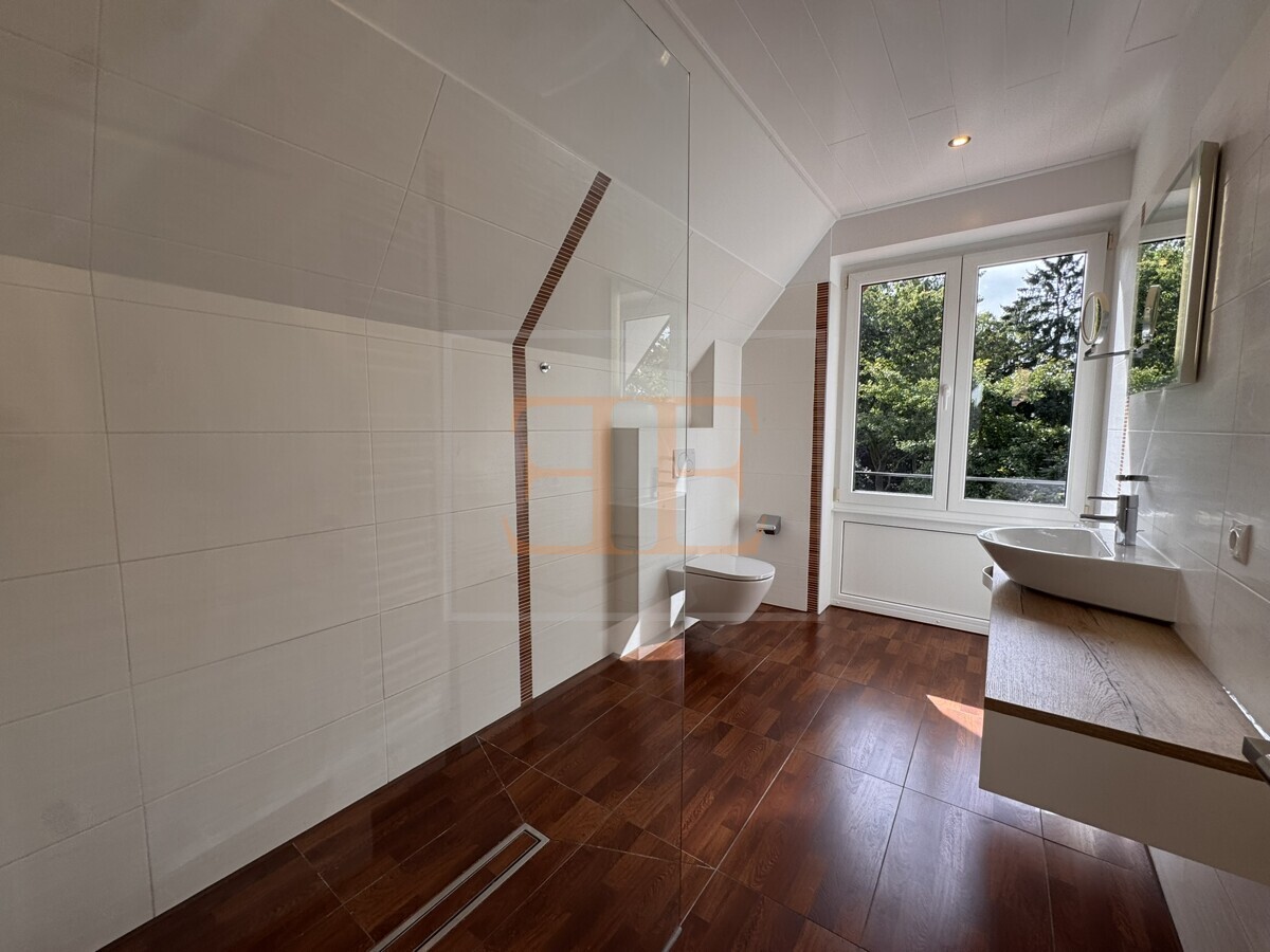 Badezimmer im Obergeschoss