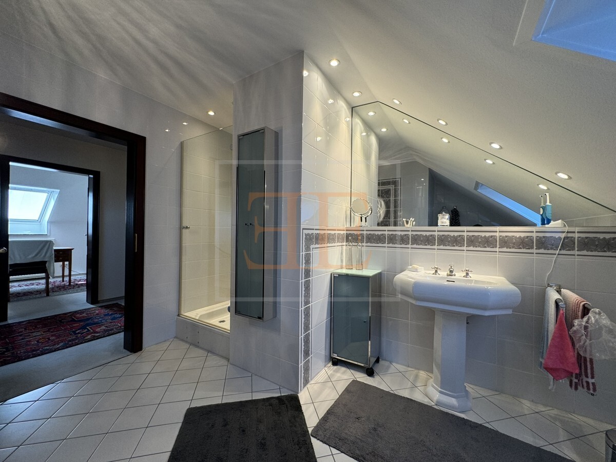 Duschbadezimmer im Obergeschoss