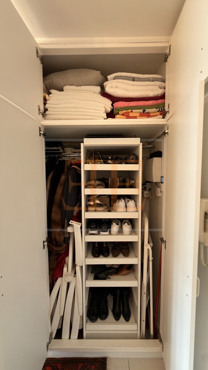 Einbauschrank im Flur