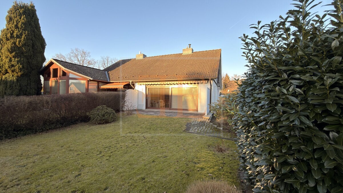 Vorgarten Hausansicht