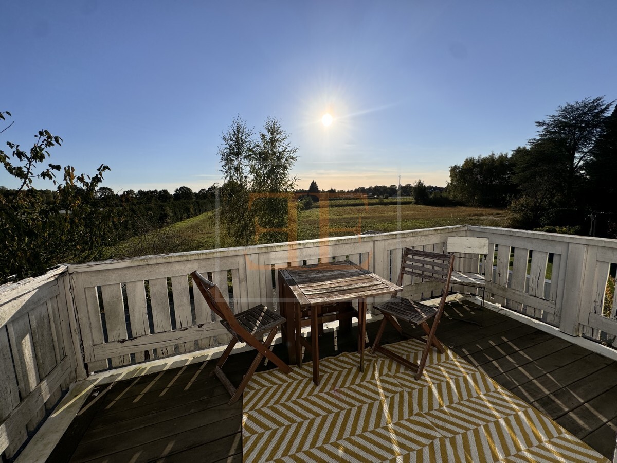 Balkonterrasse aus dem Kinderzimmer 1