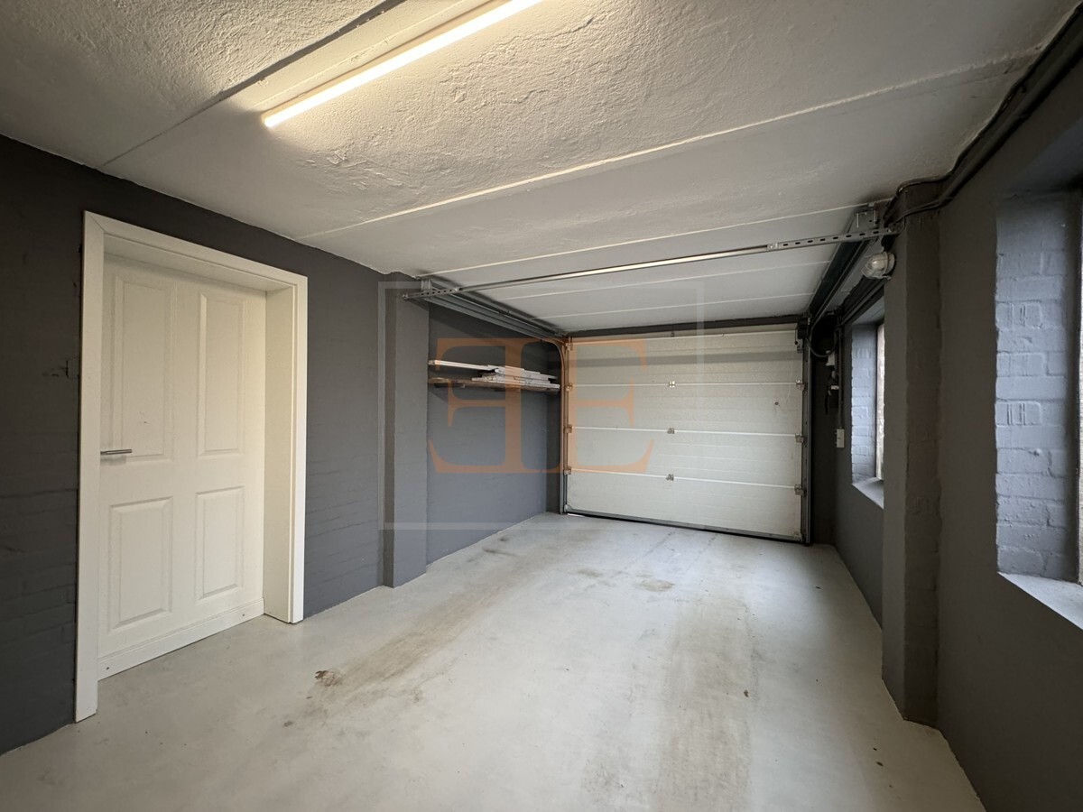 Garage 1