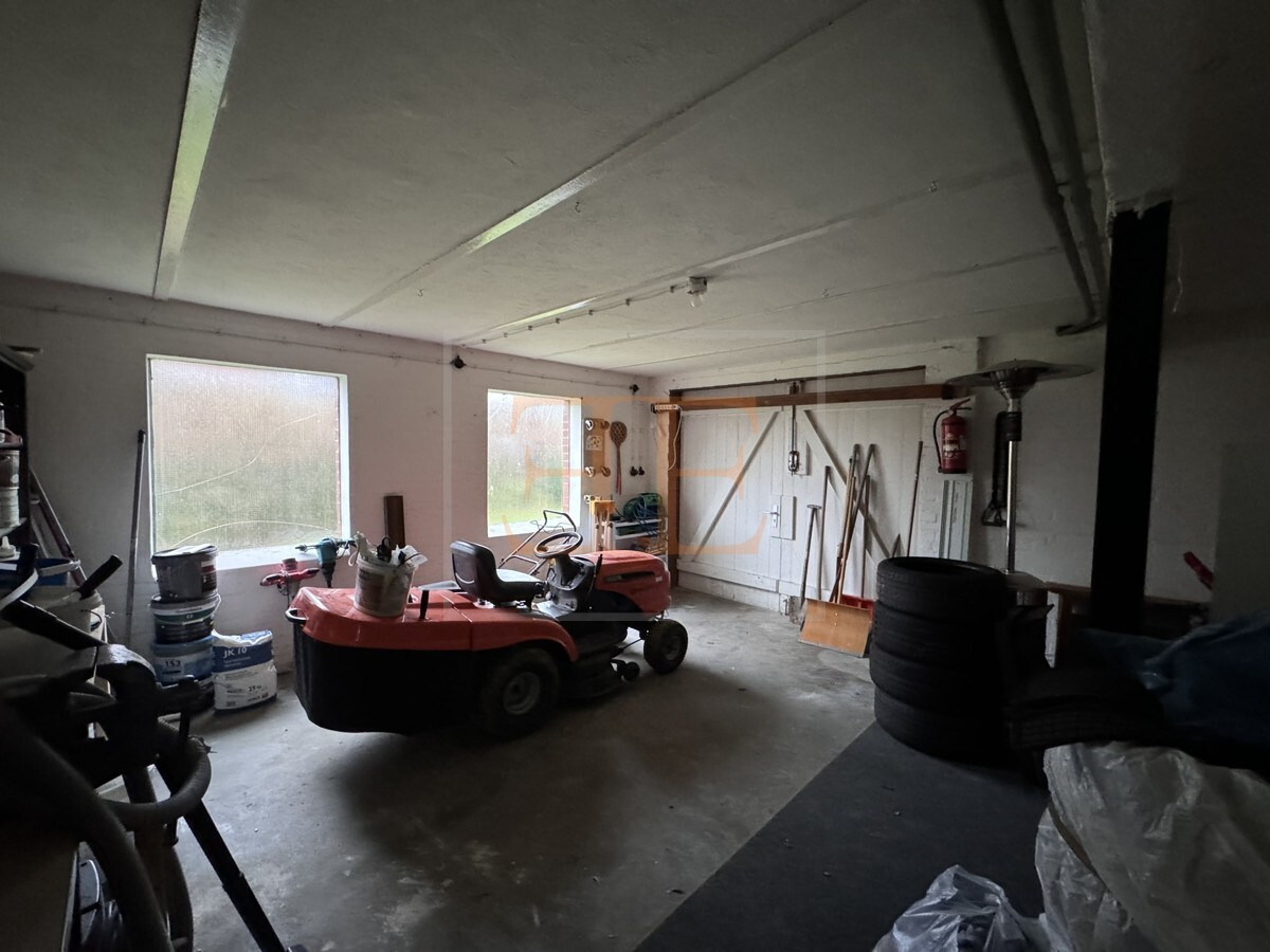 Garage 2
