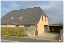 Hausansicht Auffahrt