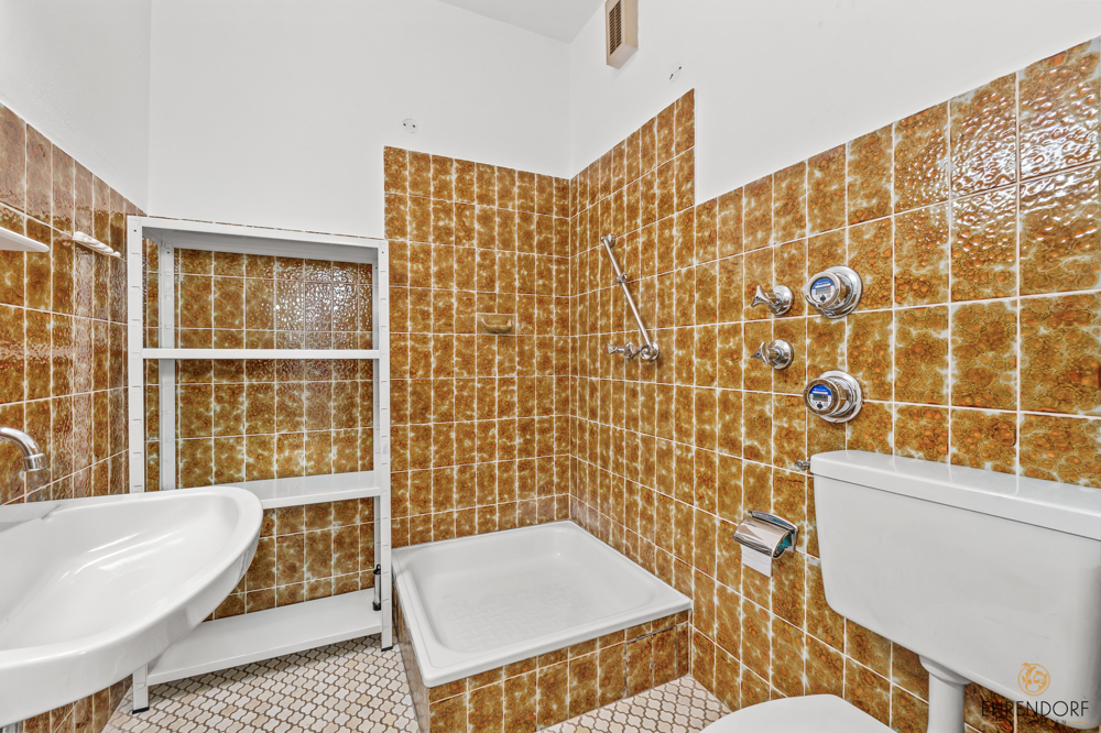 Badezimmer 1.OG
