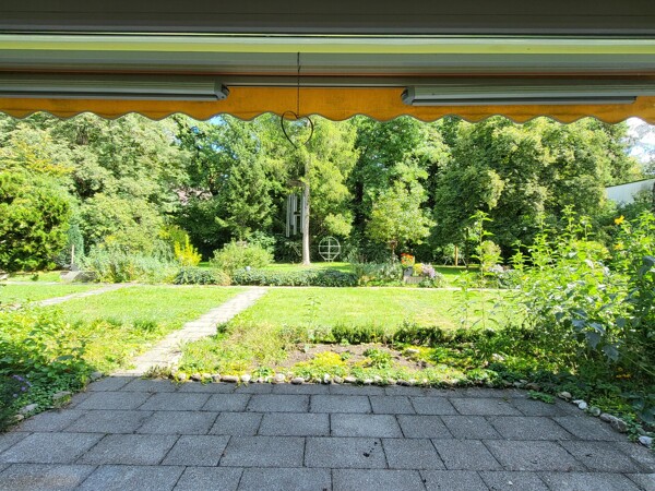 Terrasse und Garten