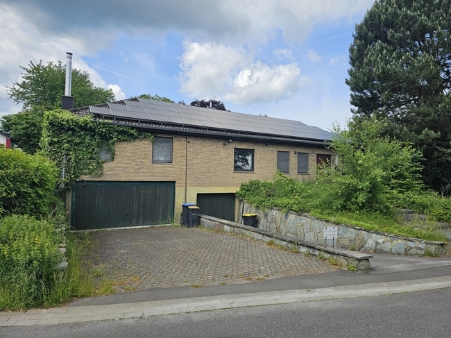 Hausfront ESI-707