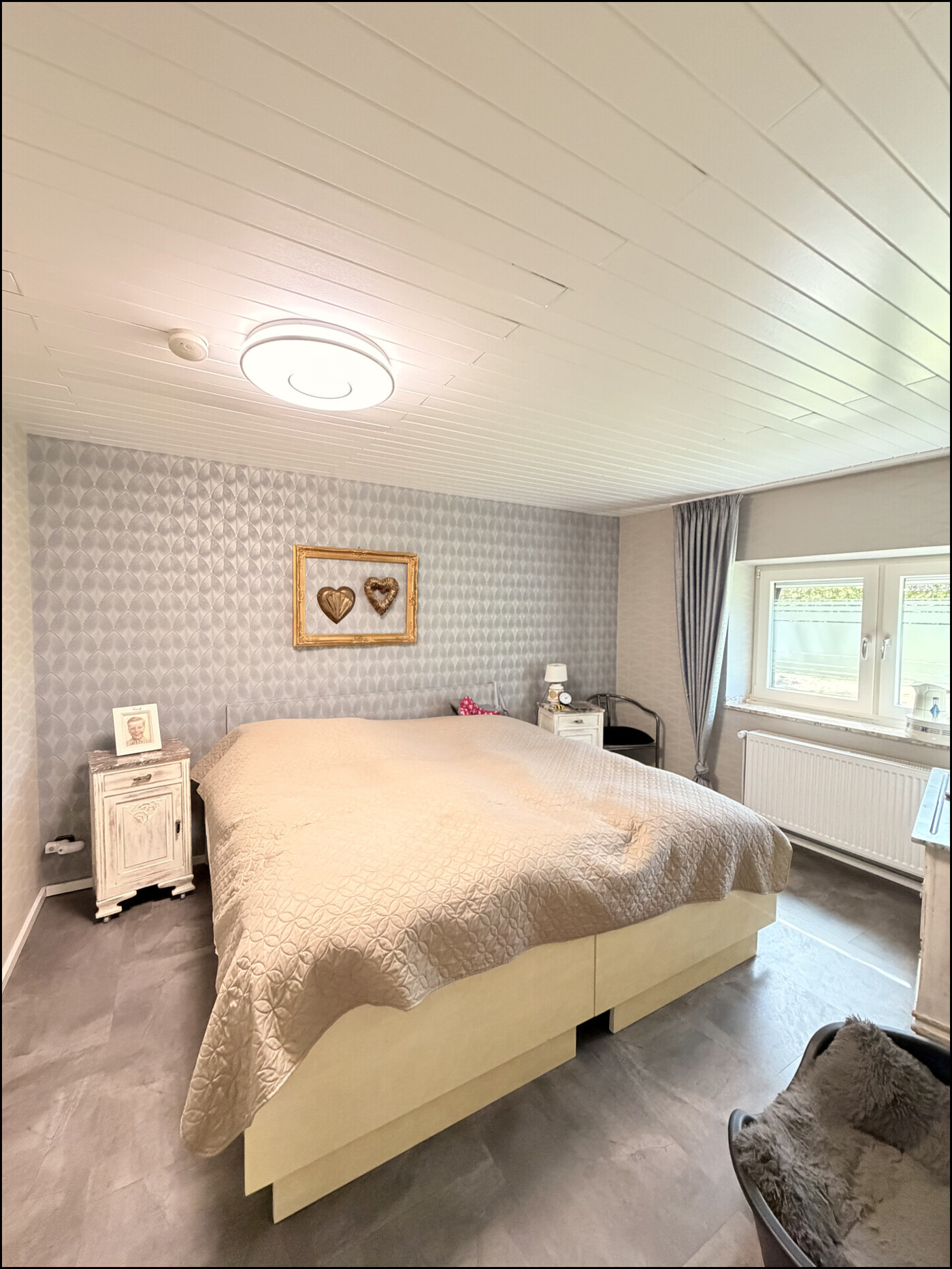 Schlafzimmer 1