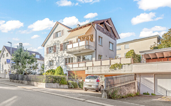 Dreifamilien_Haus_Hans_Georg_Nägelistrasse_8_Wetzikon_Titelbild