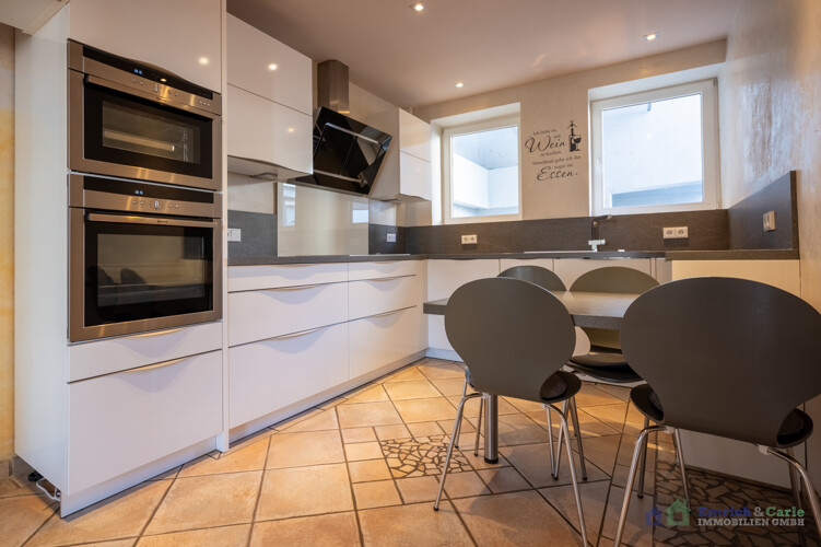 (9) Küche EG