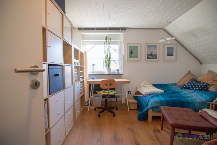 Kinder-/Arbeitszimmer